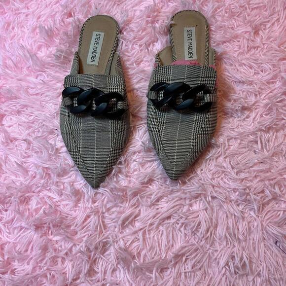 Steve Madden Shoes - Steve Madden tan plaid mules #mules #flats